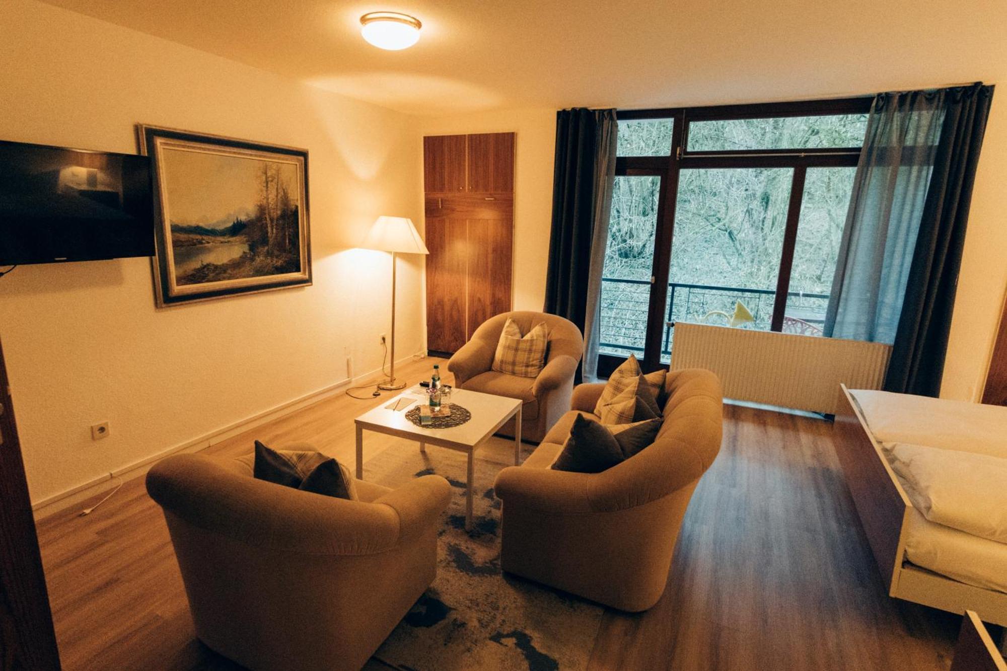 Egloffstein Gasthof Hotel Zur Post מראה חיצוני תמונה