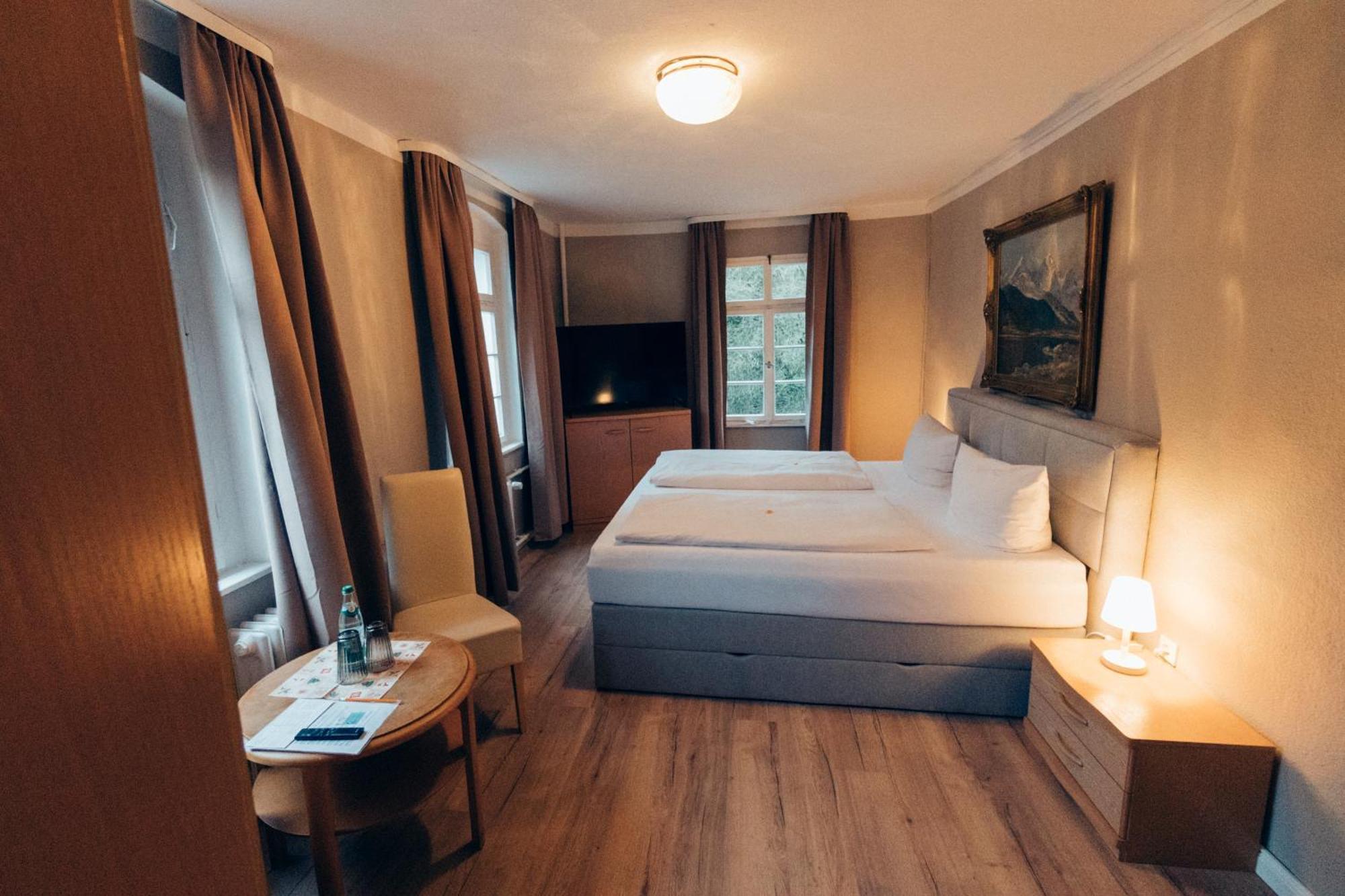 Egloffstein Gasthof Hotel Zur Post מראה חיצוני תמונה